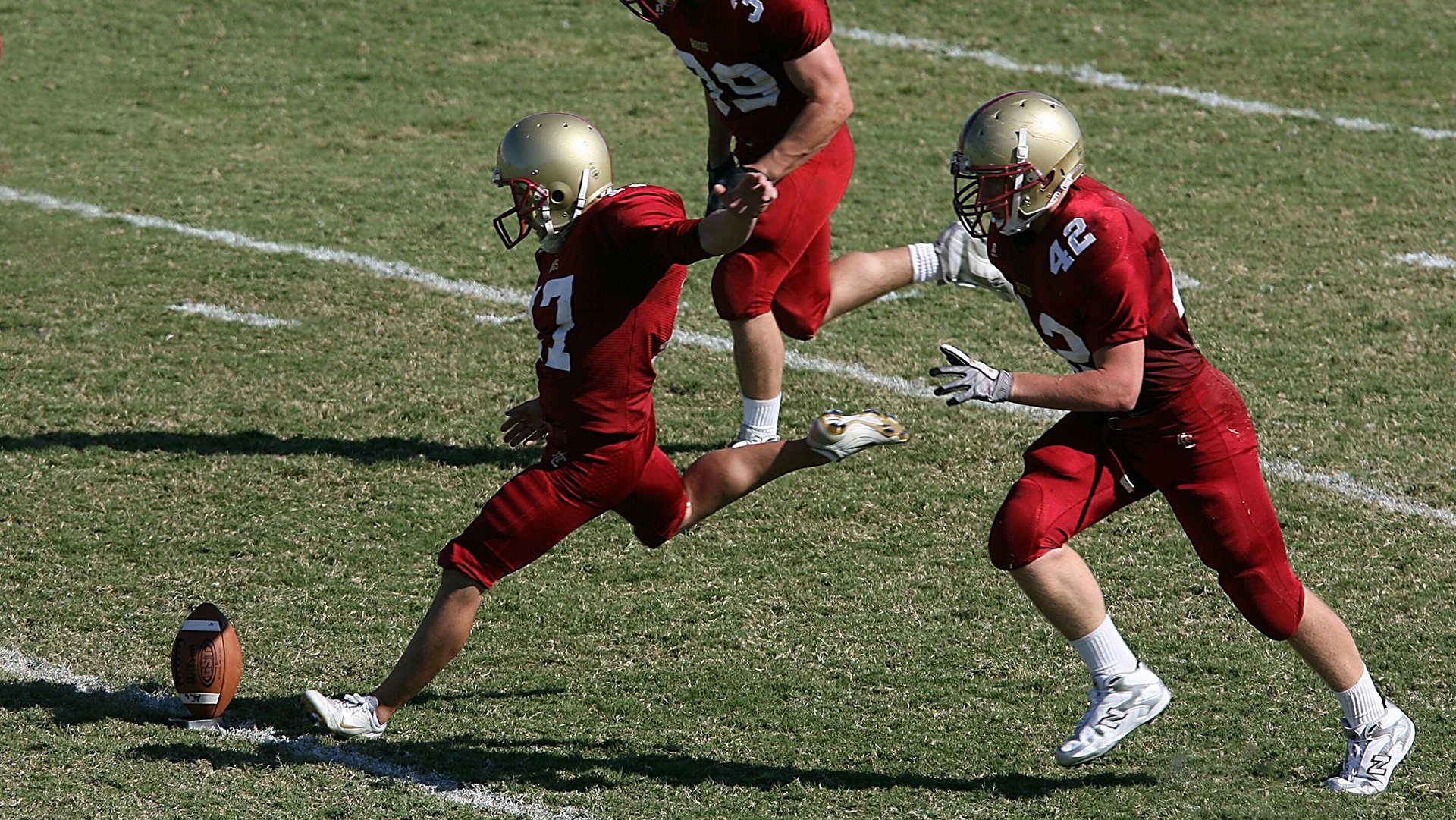 九游娱乐官网 (jiuyou)-卡利亚里客场战平帕尔马，联赛前区分为空防出色，卡利亚里队